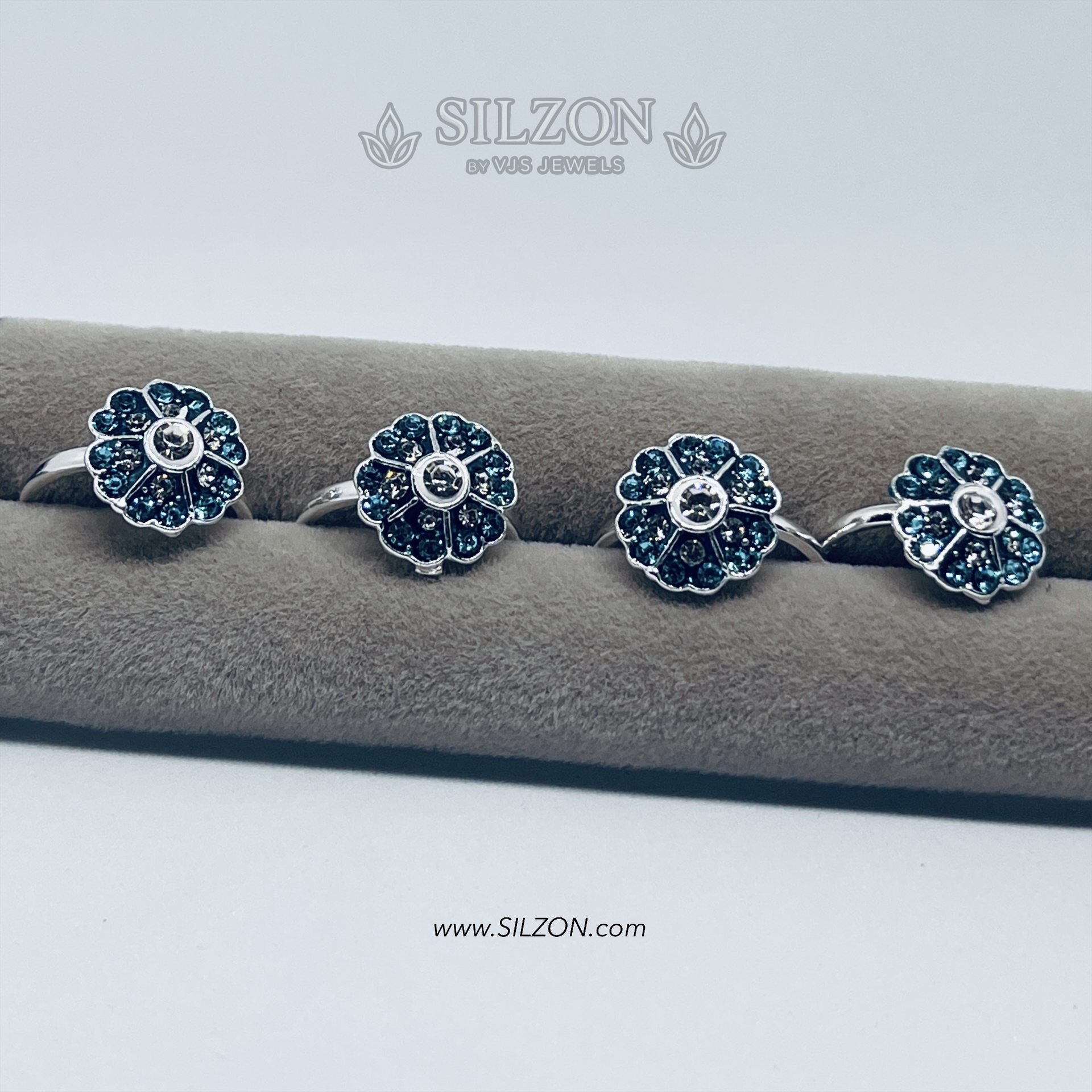 Midnight Bloom Blue Stone Silver Toe Ring