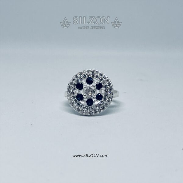 Trending queen royal blue stone setting ring for womens