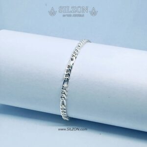 Elegant Figaro Chain P...